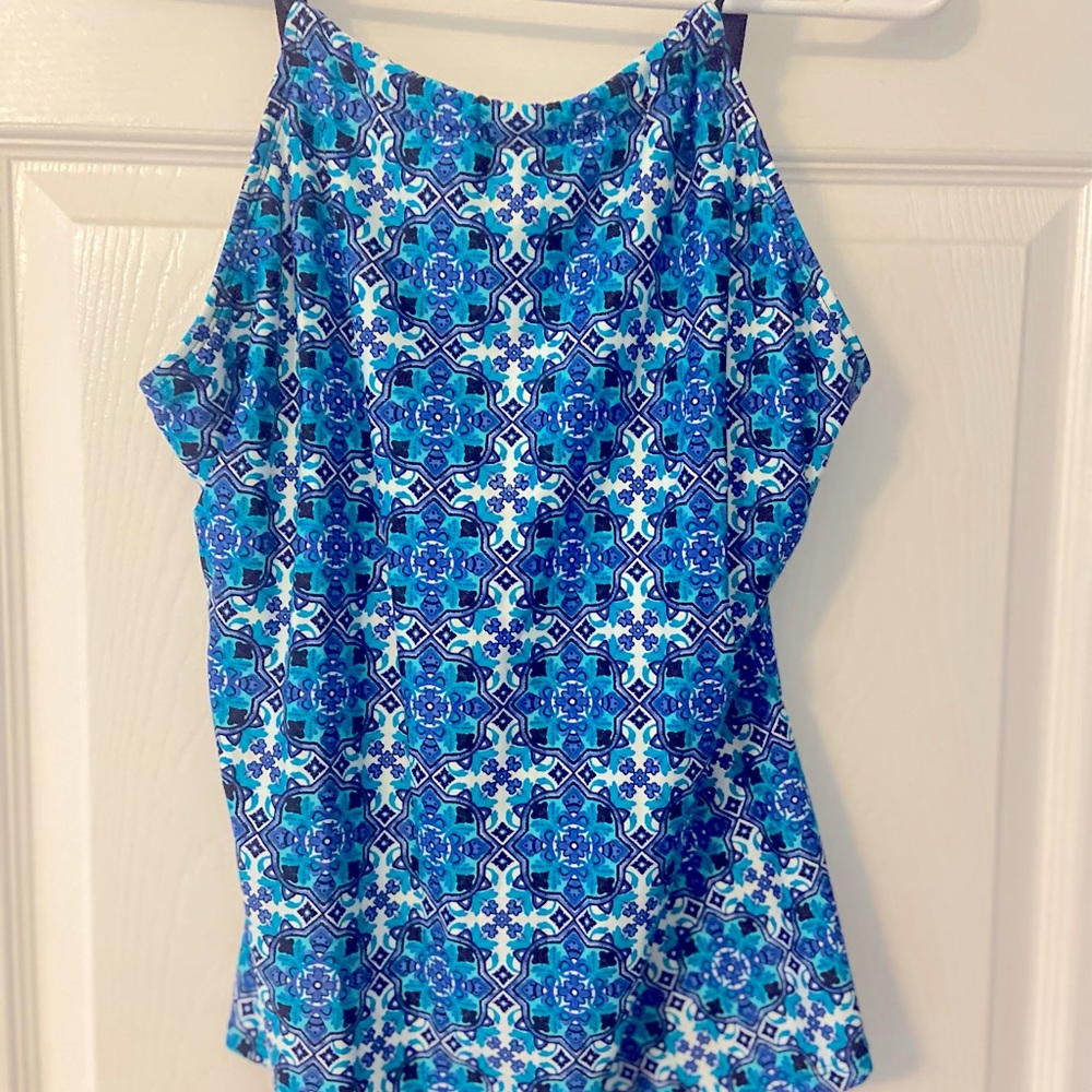 24 & Ocean swimming tankini.   New but without tags
